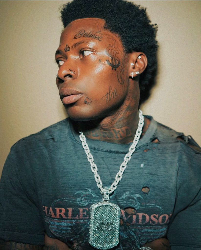 Asake’s is entering a whole new era with a Fully Tatted Look post ‘Lungu Boy’